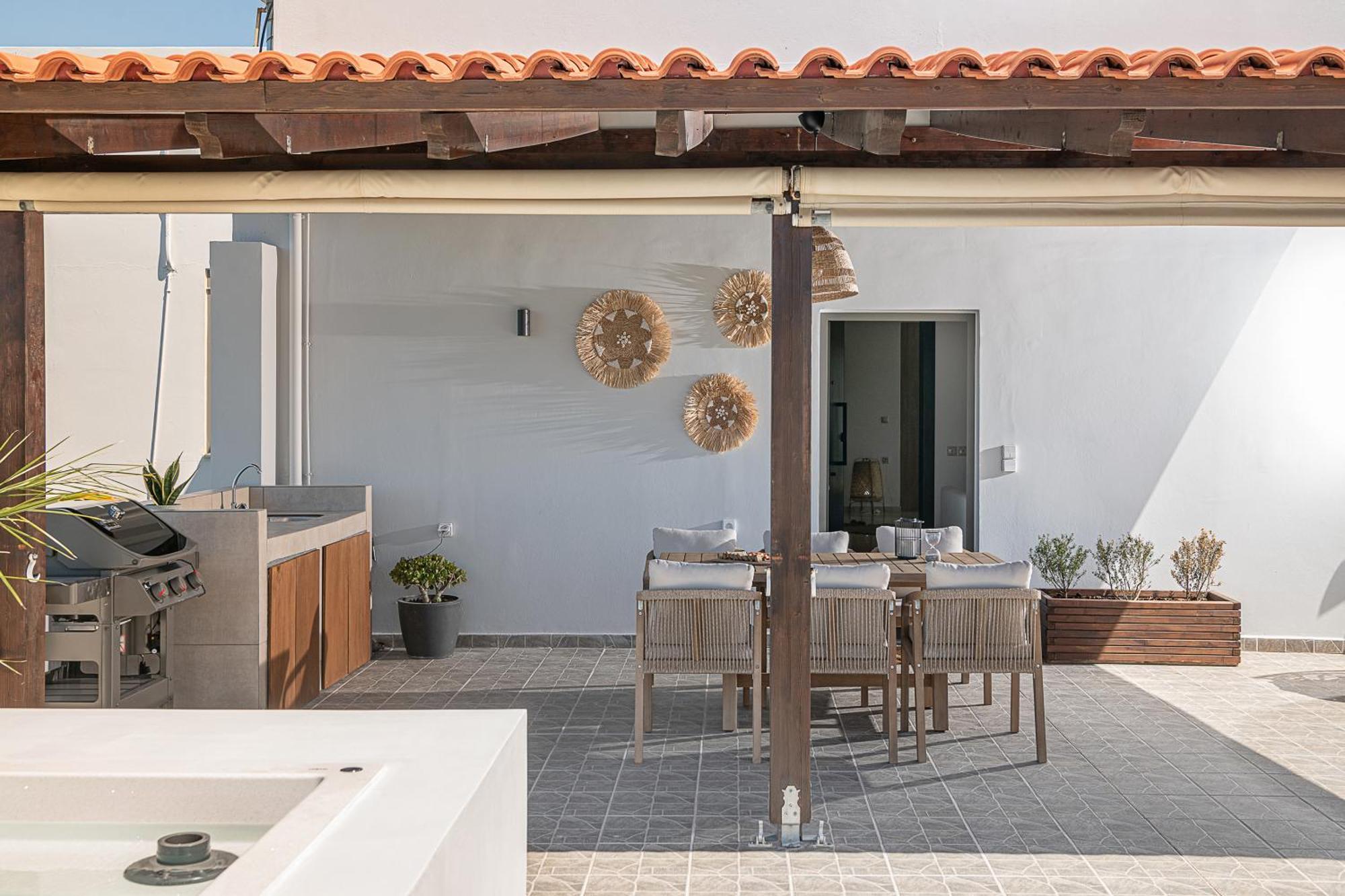 Sol Luxury Apartment - Close To The Beach With A Private Mini Pool Chania  Exterior photo