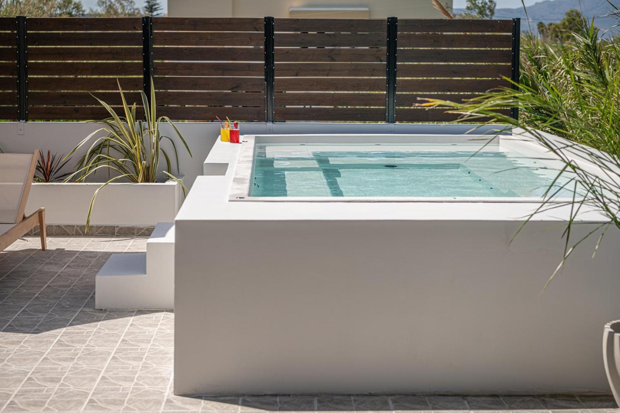 Sol Luxury Apartment - Close To The Beach With A Private Mini Pool Chania  Exterior photo